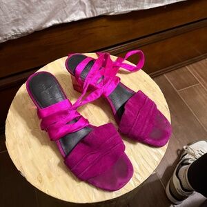 Via Spiga Hot Pink  lace up V-Nova rouge heels sandals